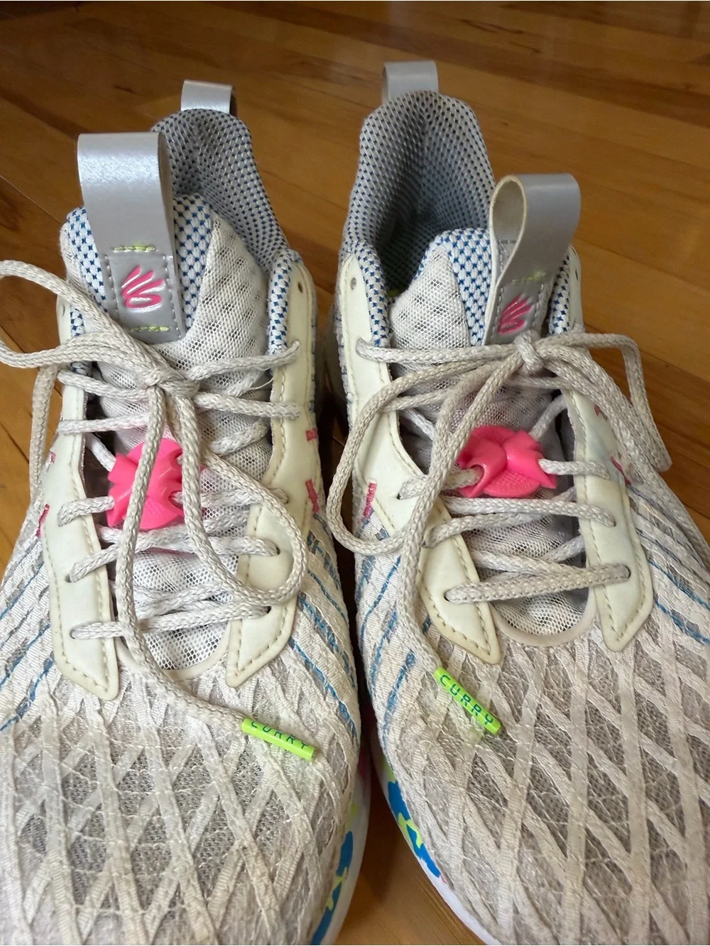 Under Armour Curry Splash Party Basketball Sneakers Sz 10 Tan Blue Pink VGUC